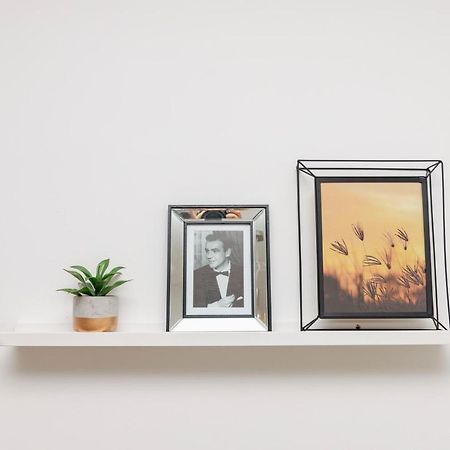 Beautiful 2-Bedroom Apartment Near Schoenbrunn Вена Экстерьер фото