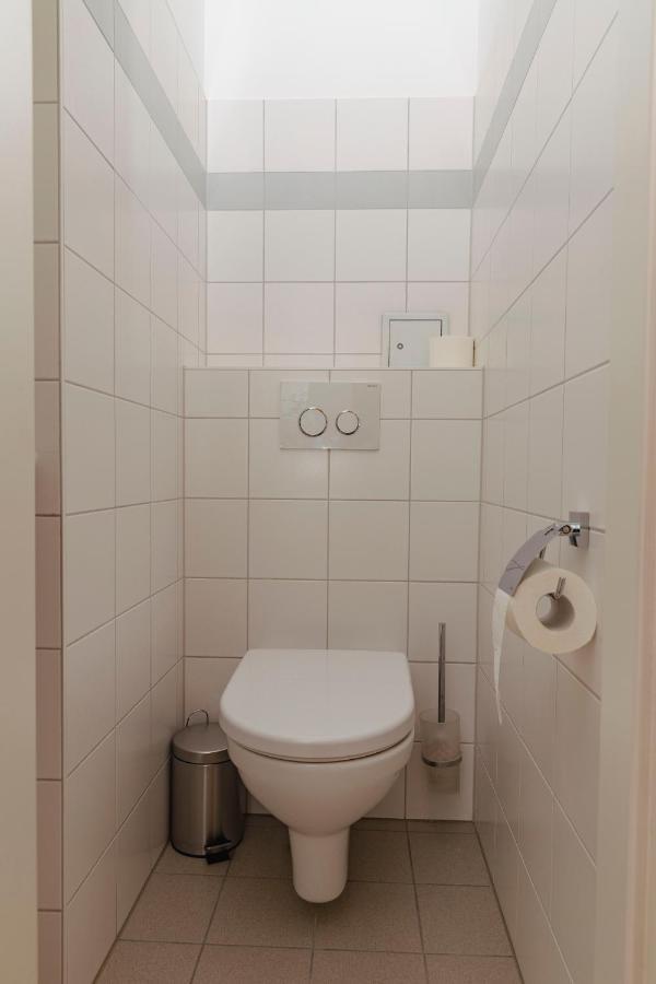 Beautiful 2-Bedroom Apartment Near Schoenbrunn Вена Экстерьер фото
