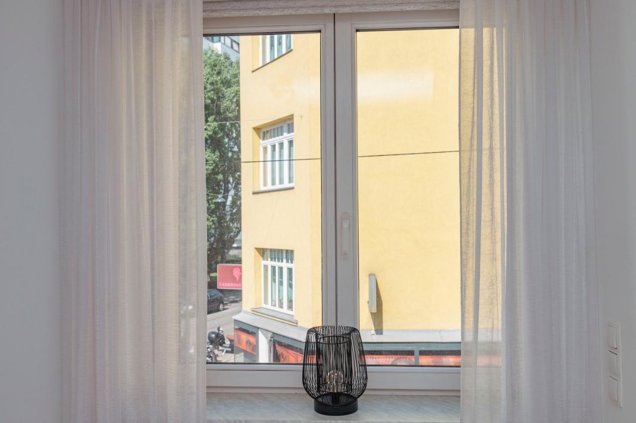 Beautiful 2-Bedroom Apartment Near Schoenbrunn Вена Экстерьер фото