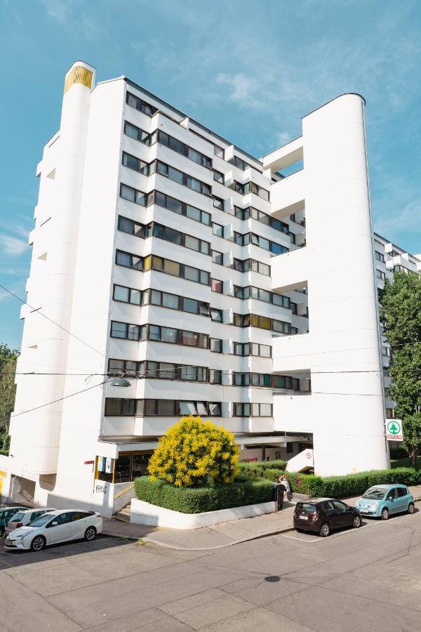 Beautiful 2-Bedroom Apartment Near Schoenbrunn Вена Экстерьер фото