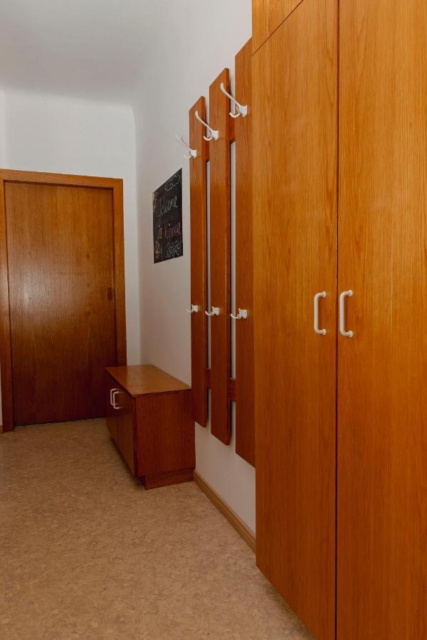 Beautiful 2-Bedroom Apartment Near Schoenbrunn Вена Экстерьер фото