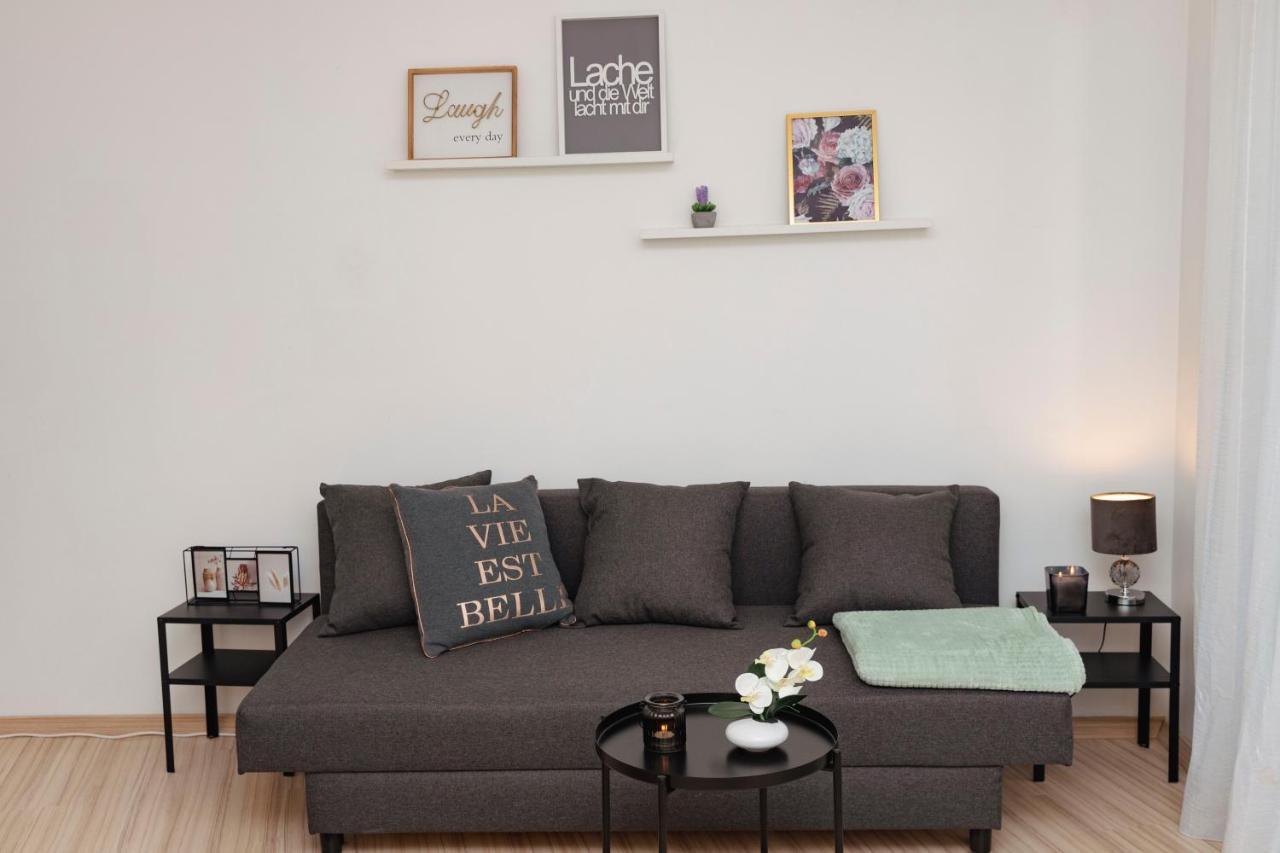 Beautiful 2-Bedroom Apartment Near Schoenbrunn Вена Экстерьер фото