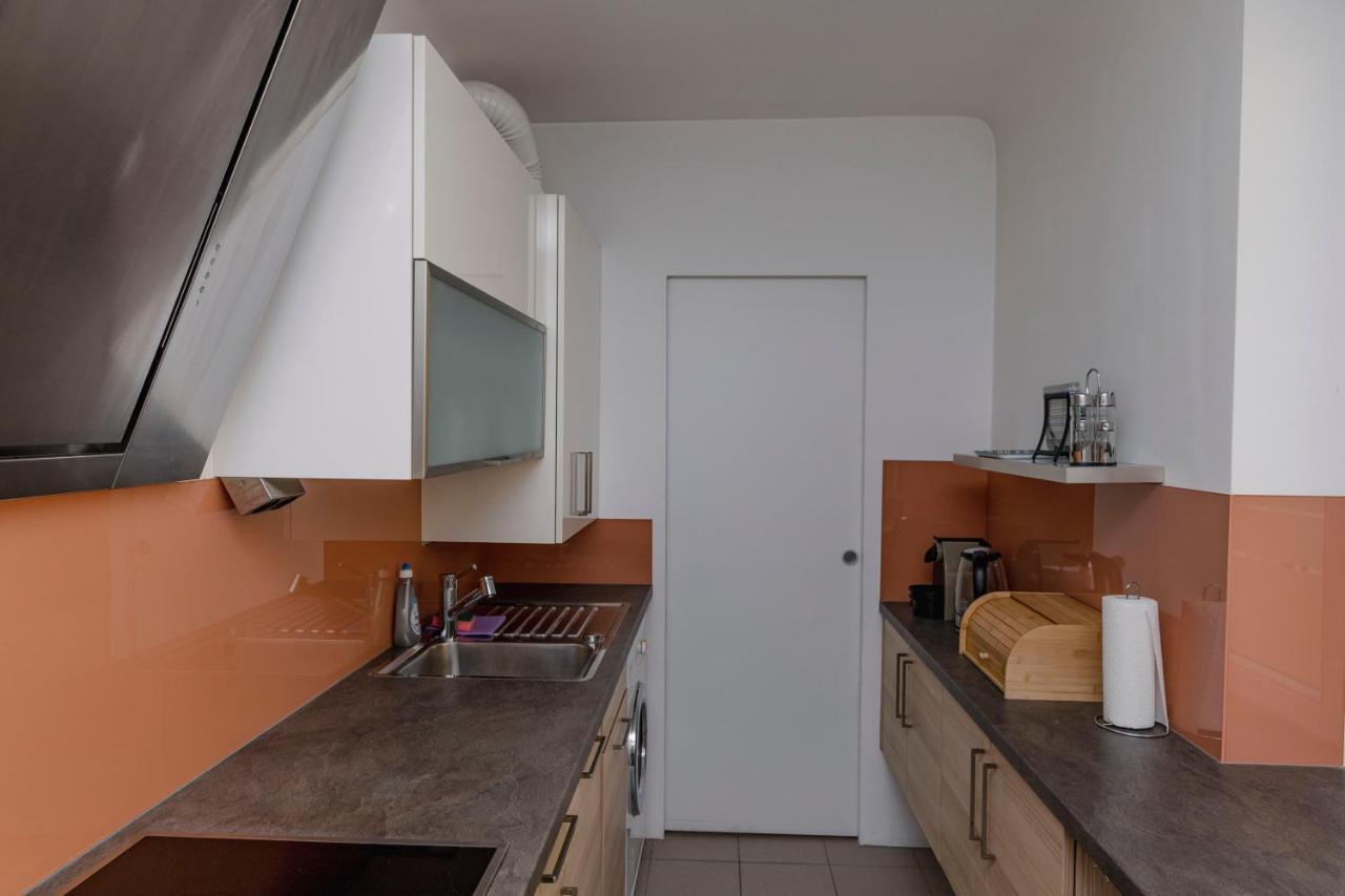 Beautiful 2-Bedroom Apartment Near Schoenbrunn Вена Экстерьер фото